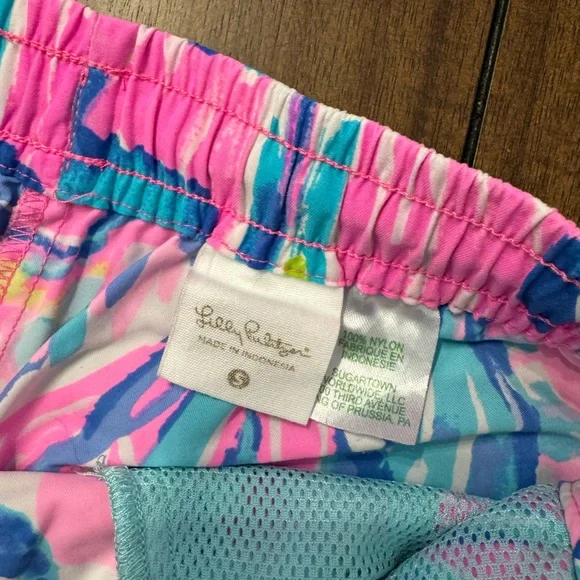 Lilly Pulitzer Colorful Athletic Shorts - Picture 3 of 5